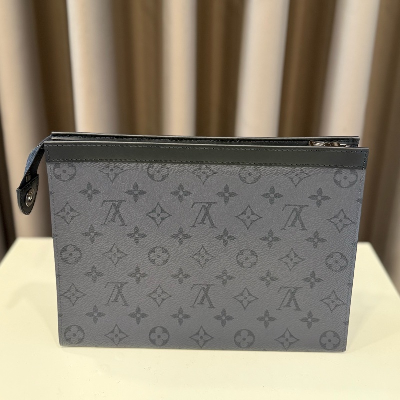 （全新閒置未用）Louis vuitton路易威登LV POCHETTE VOYAGE MM經典Eclipse帆布拉鍊手拿包-1