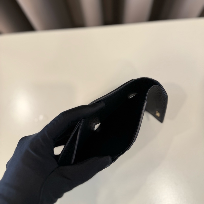 （超級甜價✨）Louis Vuitton路易威登LV Monogram ZOE 牛皮壓紋零錢袋短夾-4