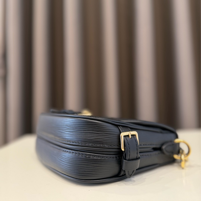 （全配美包）Louis vuitton路易威登LV BB EPI皮革馬鞍斜背包-6