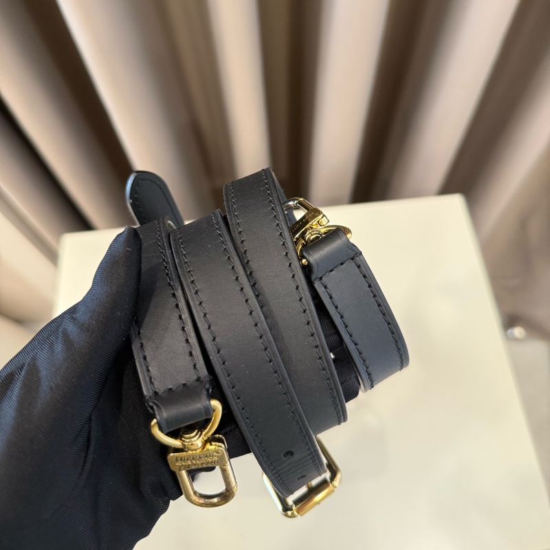 （全配美包）Louis vuitton路易威登LV BB EPI皮革馬鞍斜背包-9