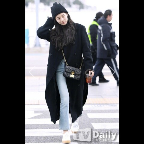 Dior Addict鉚釘羊皮翻蓋包