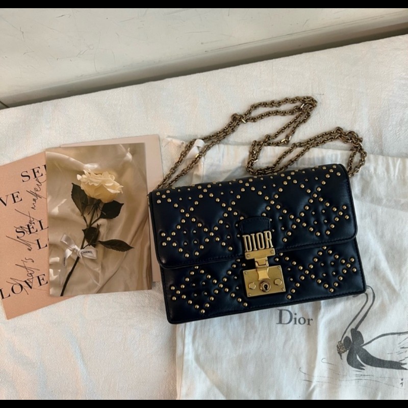 Dior Addict鉚釘羊皮翻蓋包-6