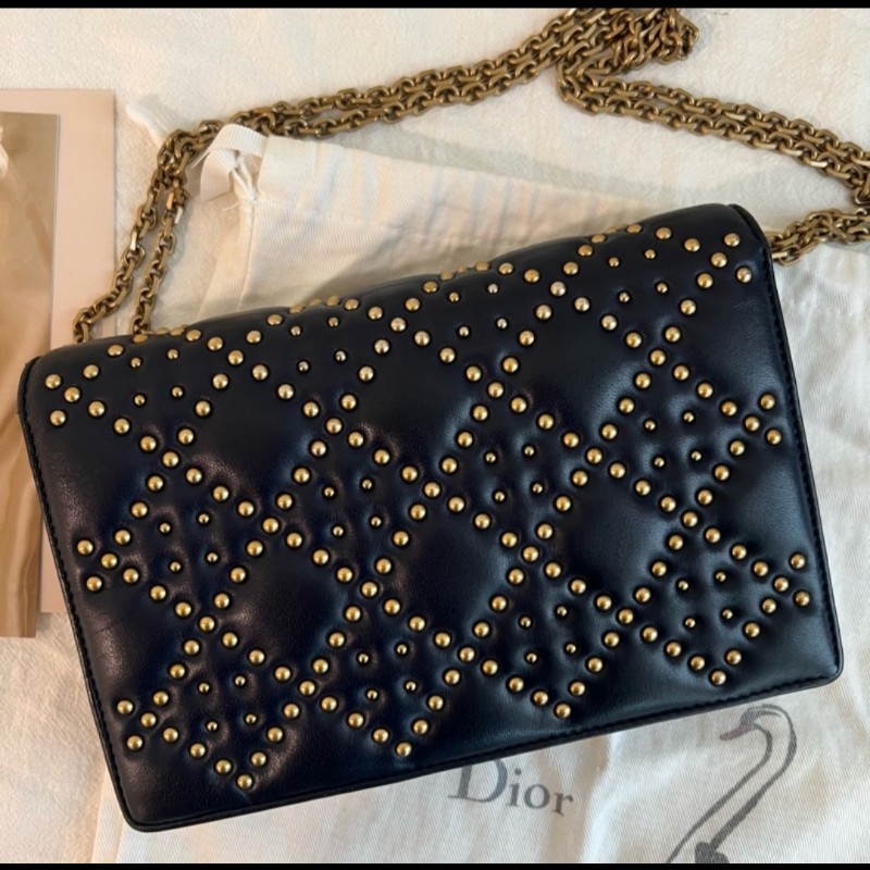 Dior Addict鉚釘羊皮翻蓋包-9