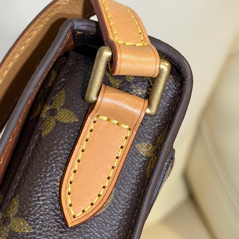 在台現貨 ｜ Louis Vuitton • 經典老花馬鞍包 中號-9