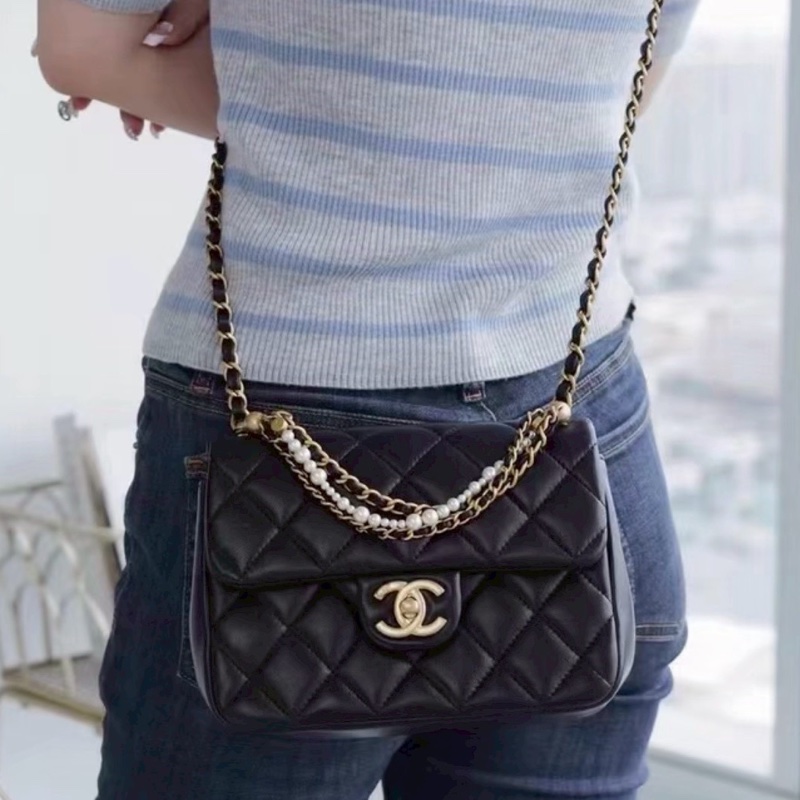 貴氣千金風🦢✨Chanel香奈兒黑金菱格紋羊皮珍珠鏈條方胖子單肩斜挎手提包-7