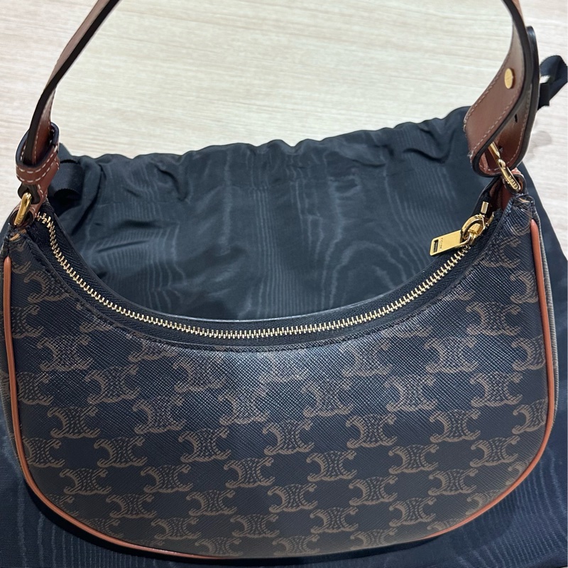 AVA標誌印花及牛皮革手袋-5