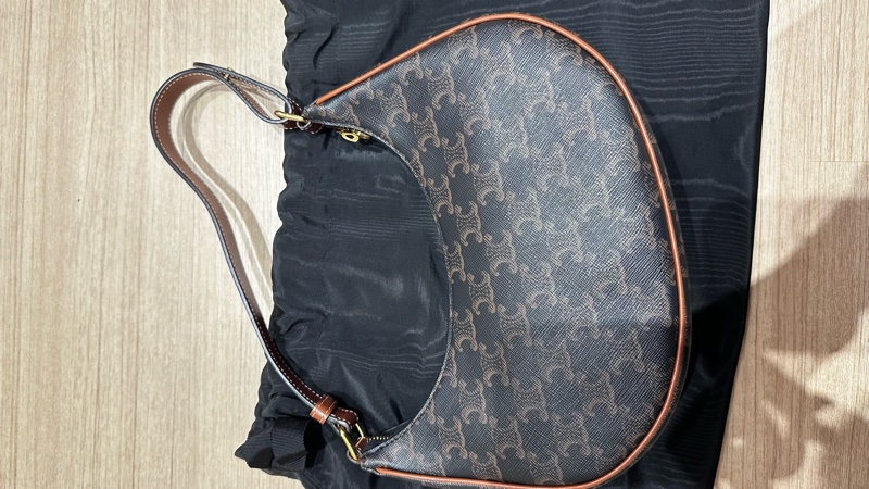 AVA標誌印花及牛皮革手袋-6