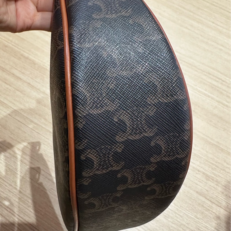 AVA標誌印花及牛皮革手袋-9