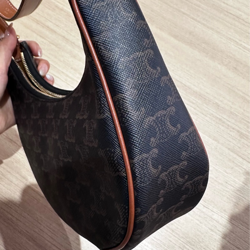 AVA標誌印花及牛皮革手袋-10