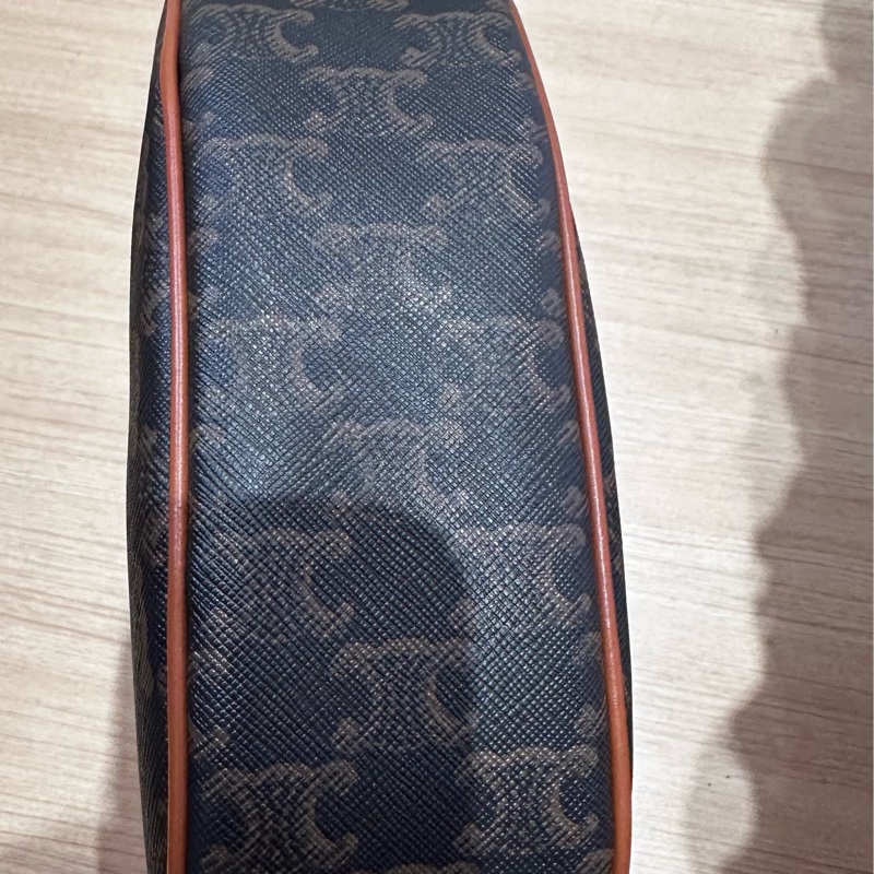 AVA標誌印花及牛皮革手袋-11