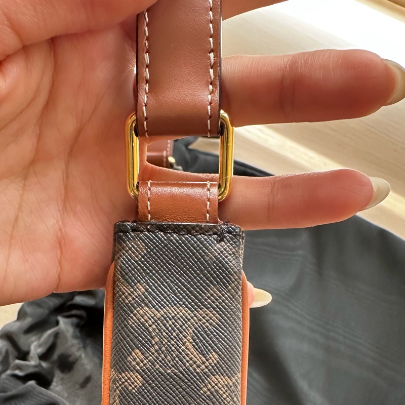 AVA標誌印花及牛皮革手袋-19