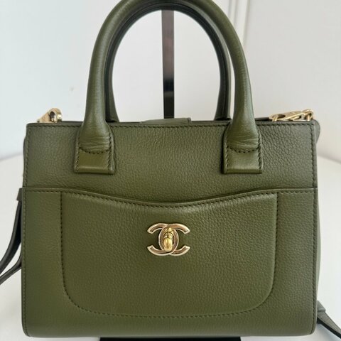 香奈兒/Chanel 橄欖綠牛皮手提小tote