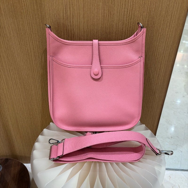 HERMES愛馬仕 Evelyne29 奶昔粉銀扣 肩背包-1