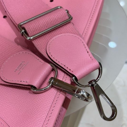 HERMES愛馬仕 Evelyne29 奶昔粉銀扣 肩背包-10