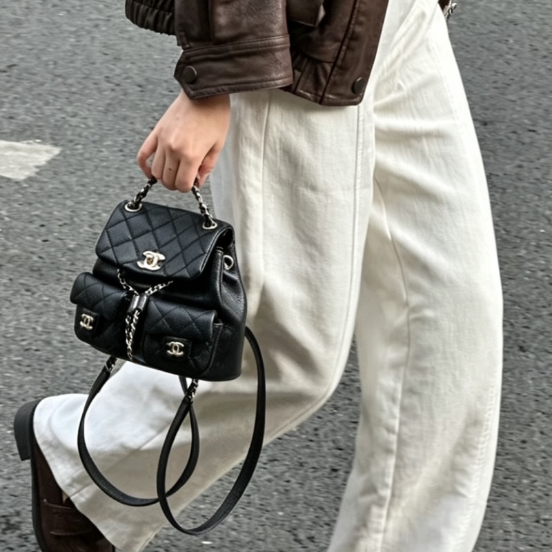 CHANEL香奈兒Duma系列雙肩包小號芯片款24年🎏全新全配專櫃斷貨-37