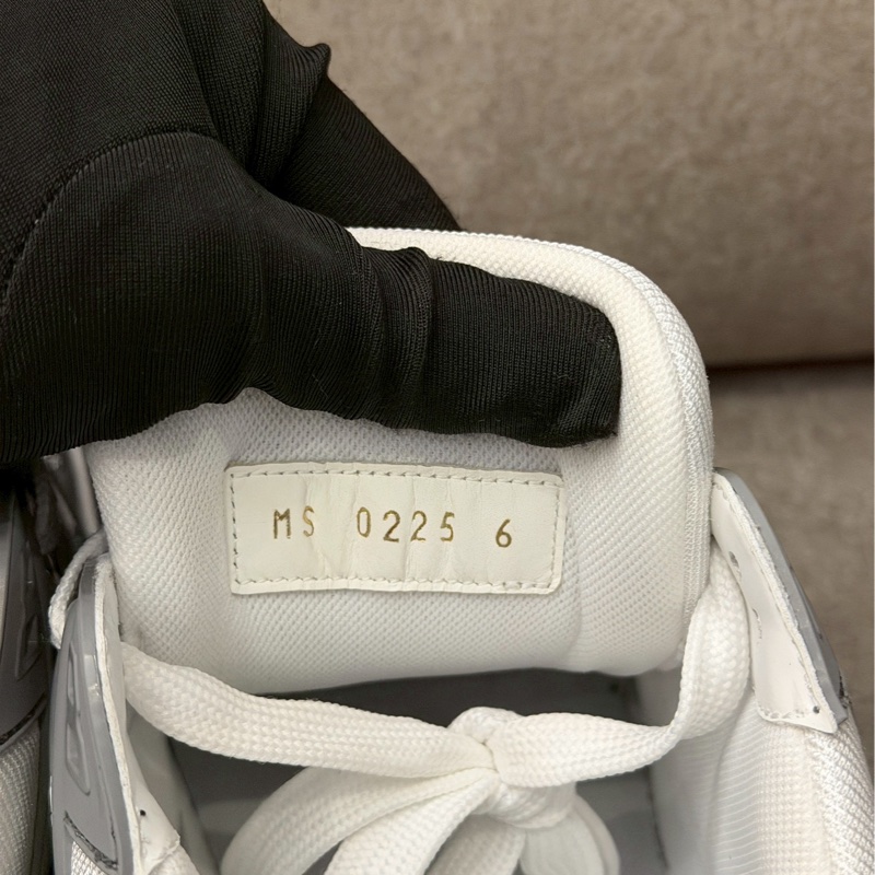 LV trainer灰牛仔-3