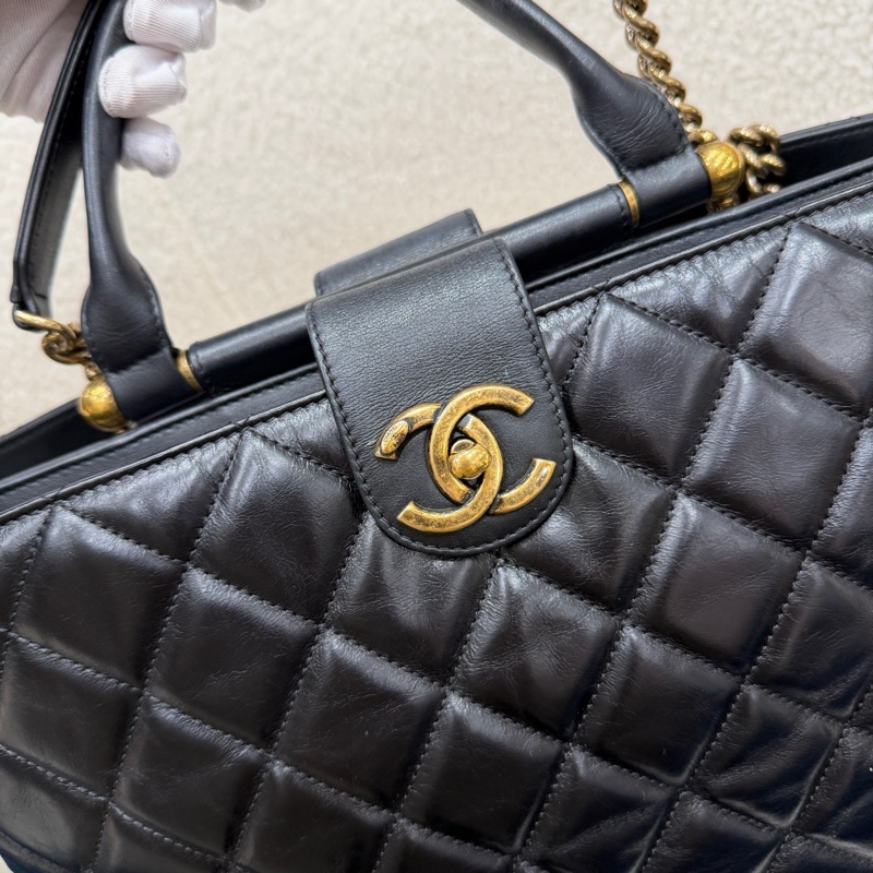 Chanel香奈兒 黑金油蠟牛皮托特包單肩包 底長31cm 23開有卡。-1