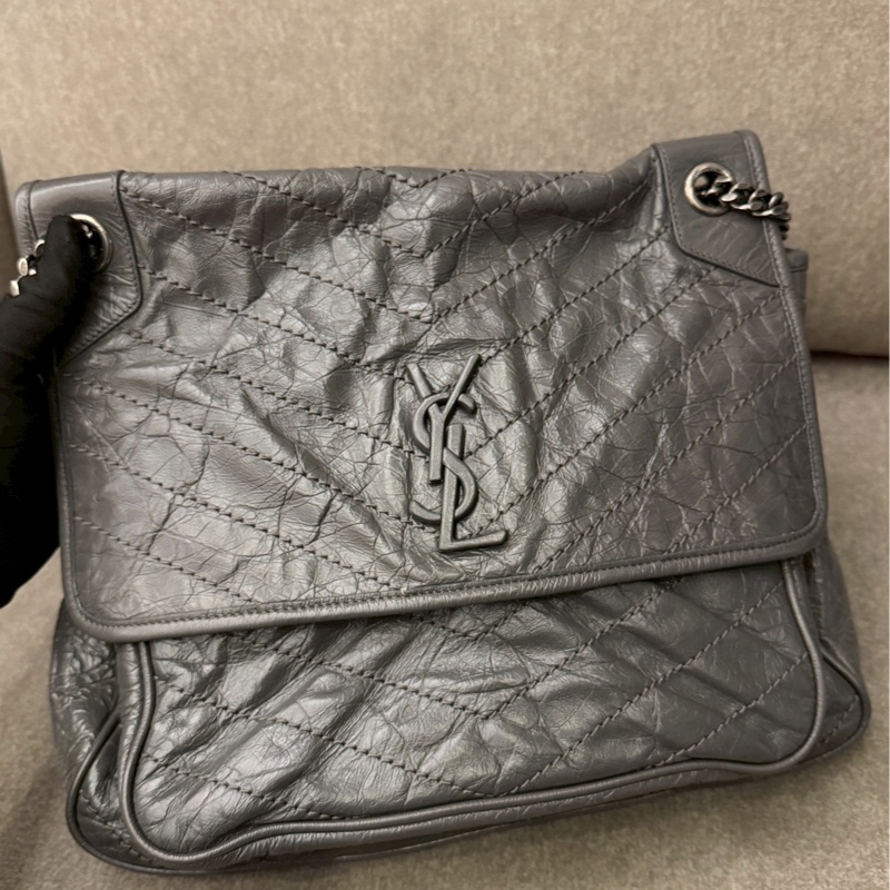 YSL大號水泥灰NIKI-1