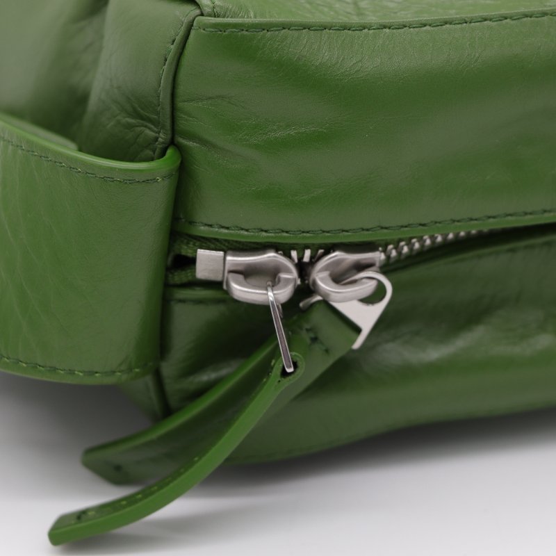 超級新（新款♥️男女皆可）Bottega Veneta 寶緹嘉 Arco 草綠色 牛皮 大格子 編織 相機包-6