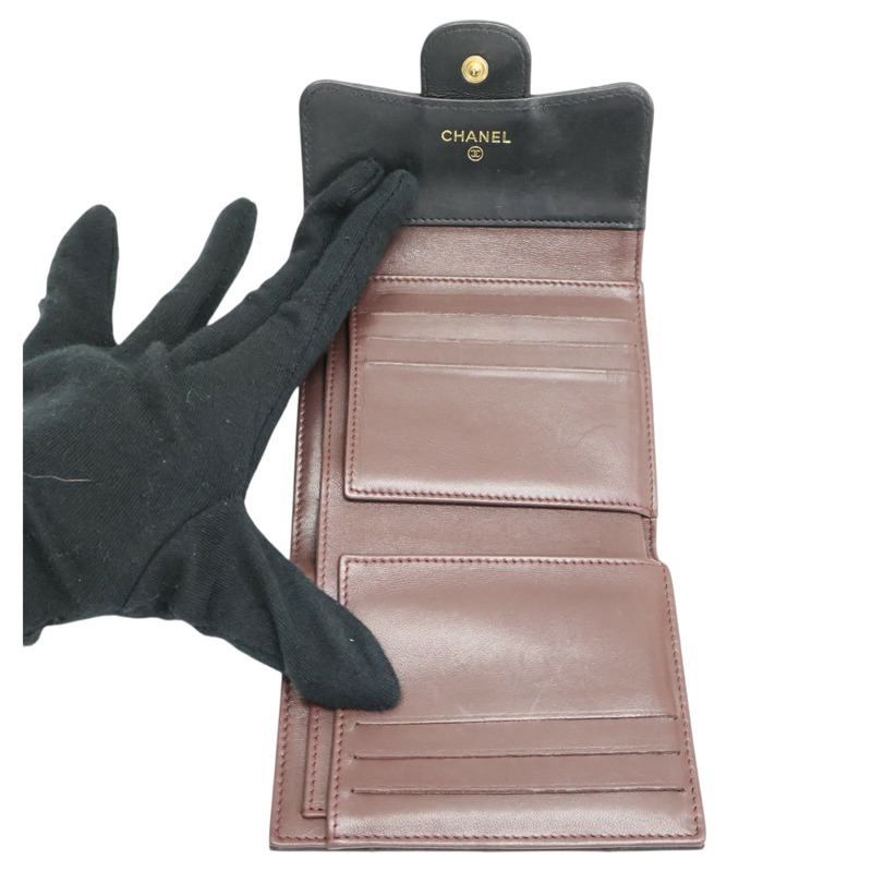 黑色 菱格紋 羊皮 扣式 三折 短夾 無卡【CHANEL 香奈兒】 AP0231-2