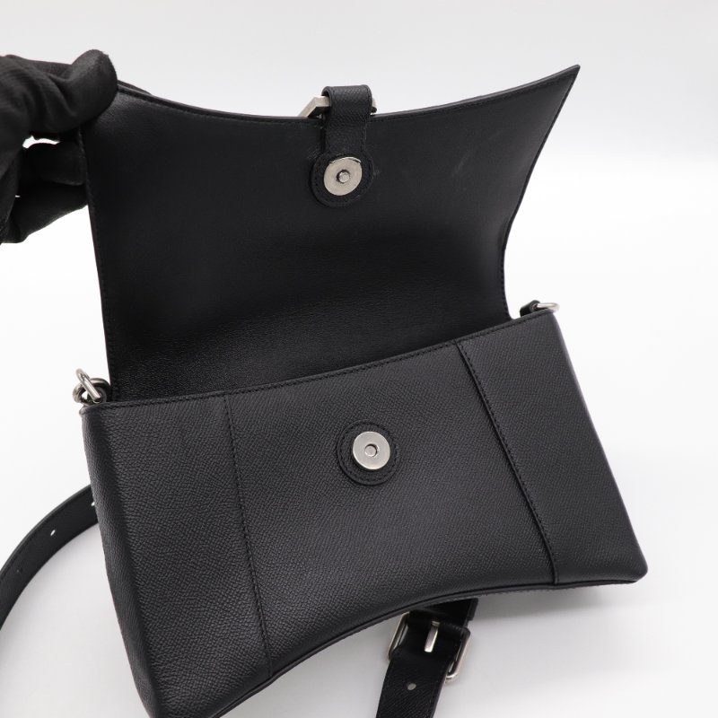 Balenciaga 巴黎世家 DOWNTOWN 粒面小牛皮 斜背包-13