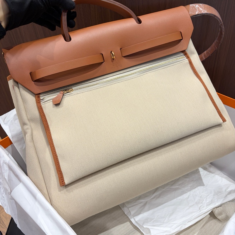 全新閒置U刻Hermes愛馬仕金棕米色帆布herbag39 手提斜挎包 有鎖鑰匙 附件：防塵袋 盒子-1