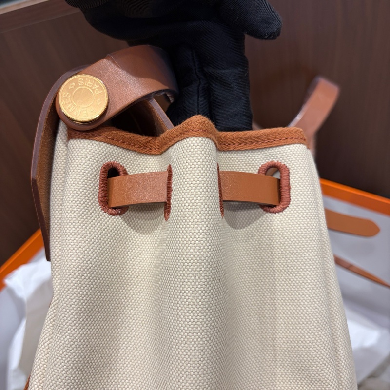 全新閒置U刻Hermes愛馬仕金棕米色帆布herbag39 手提斜挎包 有鎖鑰匙 附件：防塵袋 盒子-7