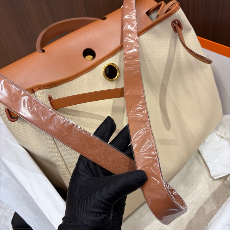 全新閒置U刻Hermes愛馬仕金棕米色帆布herbag39 手提斜挎包 有鎖鑰匙 附件：防塵袋 盒子-9