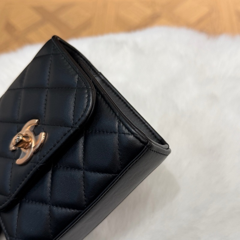 99新Chanel香奈兒 22C黑色菱格紋羊皮玫瑰金扣trendycc超迷你小斜挎包 32開-1