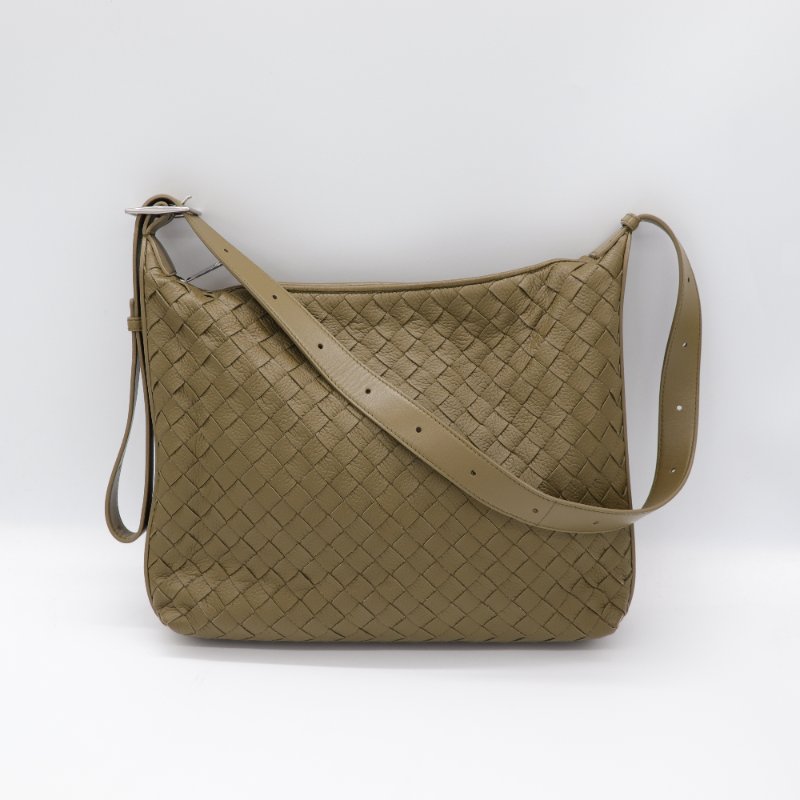 （專櫃在售♥️12 萬）Bottega Veneta 寶緹嘉 橄欖綠 牛皮 編織 斜挎包 斜背包-1