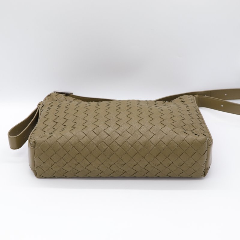 （專櫃在售♥️12 萬）Bottega Veneta 寶緹嘉 橄欖綠 牛皮 編織 斜挎包 斜背包-7