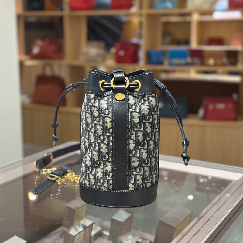 DIOR迪奥水桶双肩包-0