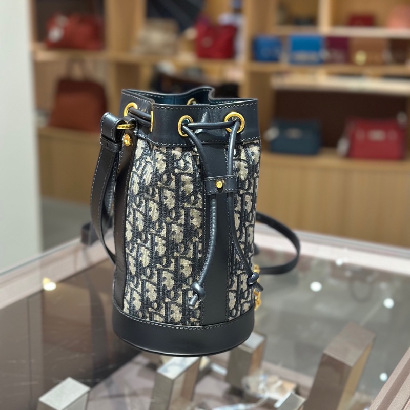 DIOR迪奥水桶双肩包-3