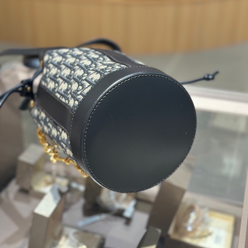 DIOR迪奥水桶双肩包-5