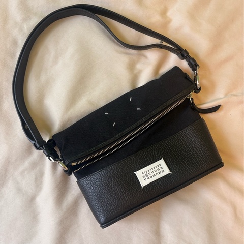 Maison Margiela 斜背包