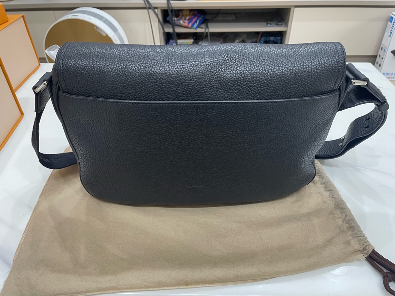 Dior Saddle 郵差包-1