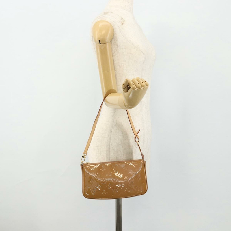 【日本直送】路易威登 Vernis 手拿包配件包 Dunne M90196 LV 正品 176532A-21