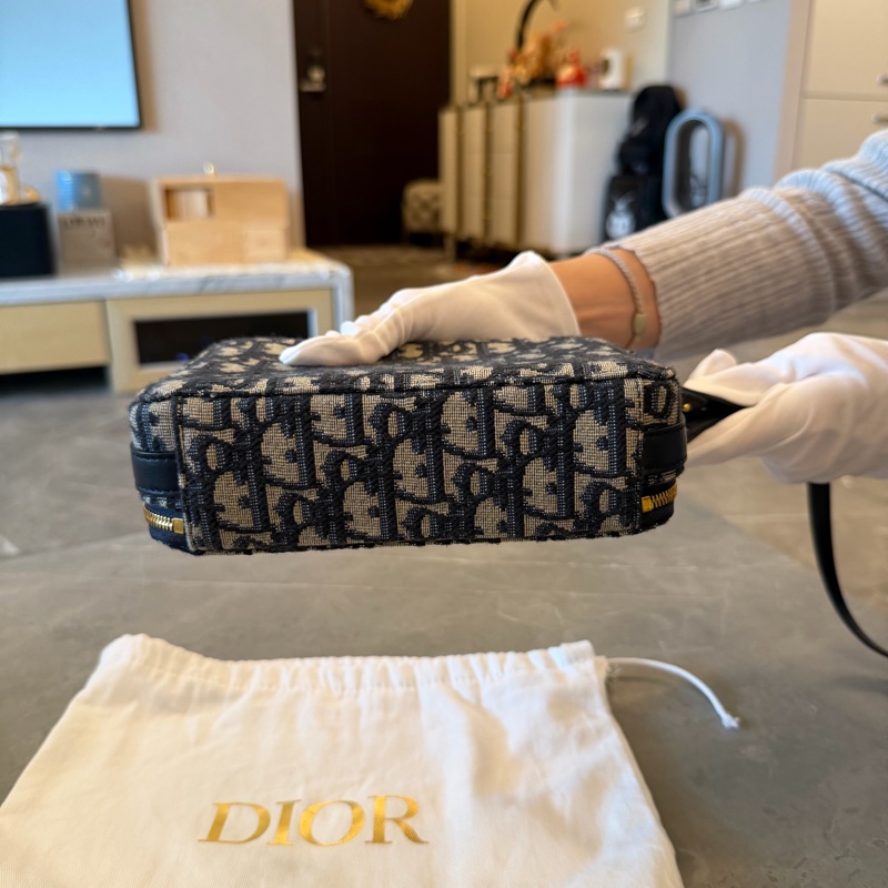 Dior老花蒙田相機包-10