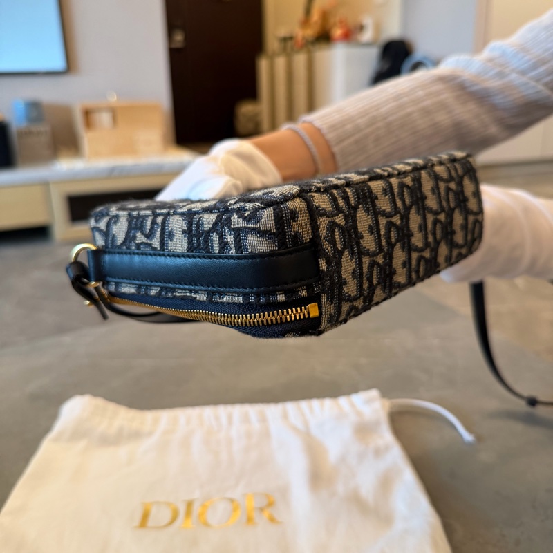 Dior老花蒙田相機包-11
