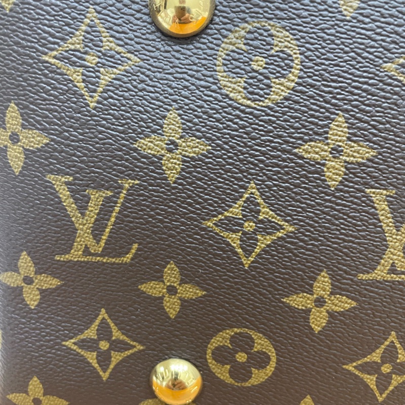 LV Carry All MM 肩背手提時尚很chill包-8
