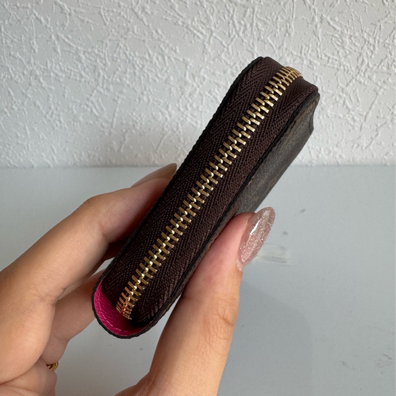 LV花紋愛心鑰匙ㄇ拉零錢包👛必買✨✨-3