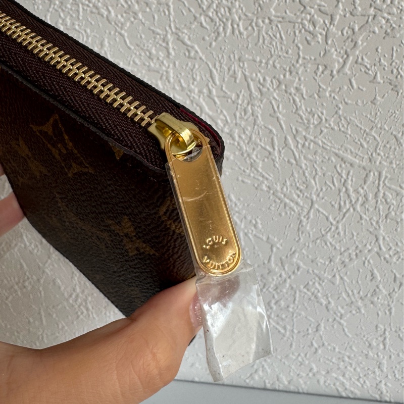 LV花紋愛心鑰匙ㄇ拉零錢包👛必買✨✨-6