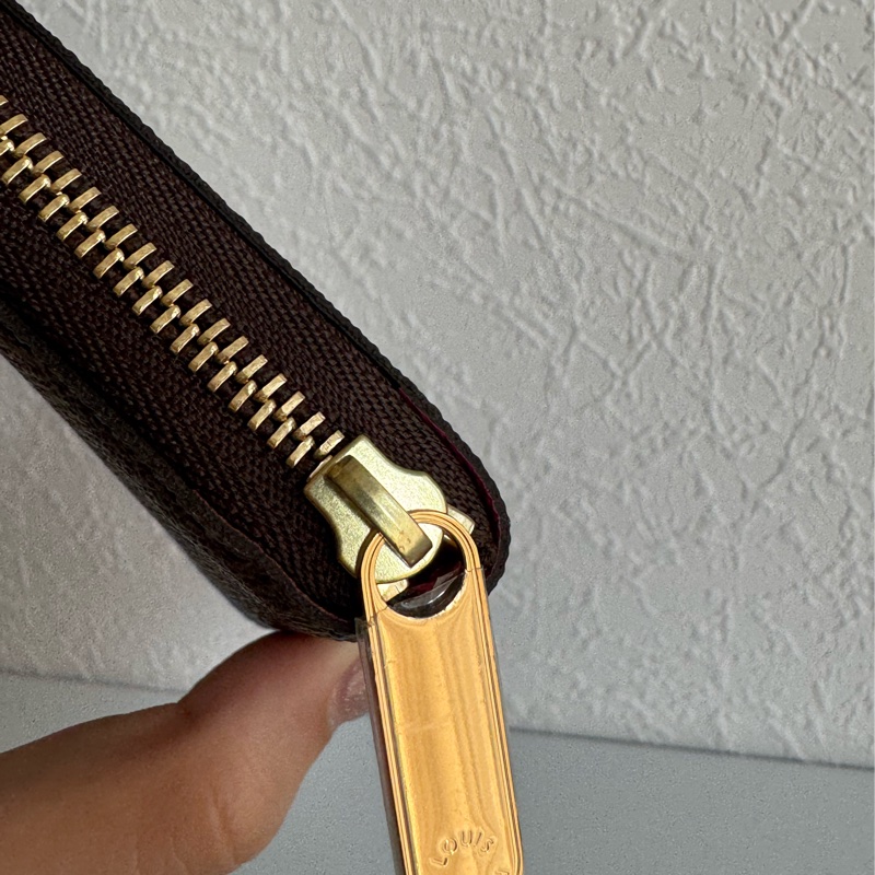 LV花紋愛心鑰匙ㄇ拉零錢包👛必買✨✨-8