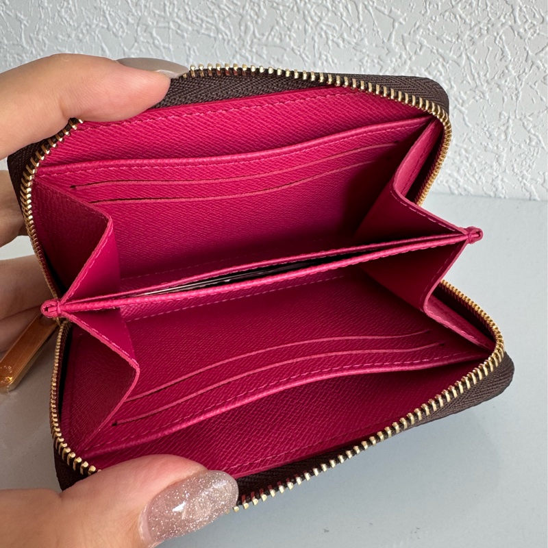 LV花紋愛心鑰匙ㄇ拉零錢包👛必買✨✨-12