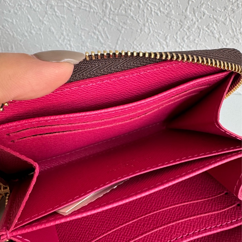 LV花紋愛心鑰匙ㄇ拉零錢包👛必買✨✨-13