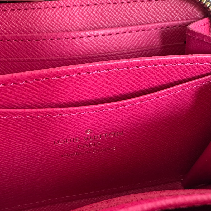 LV花紋愛心鑰匙ㄇ拉零錢包👛必買✨✨-17