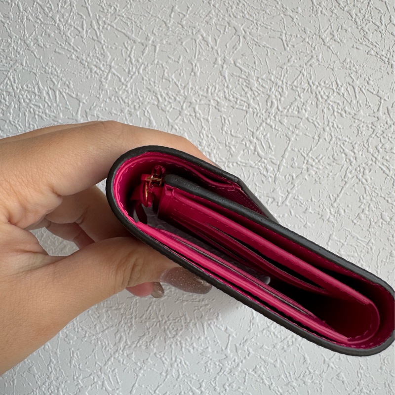 LV花紋Vivienne 內桃三折短夾 超好看😻😻-9