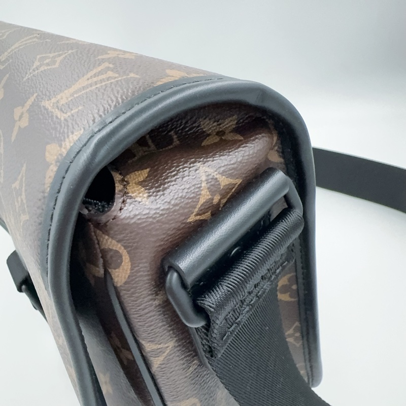 LV原花拚黑牛皮GM郵差包M46371-15