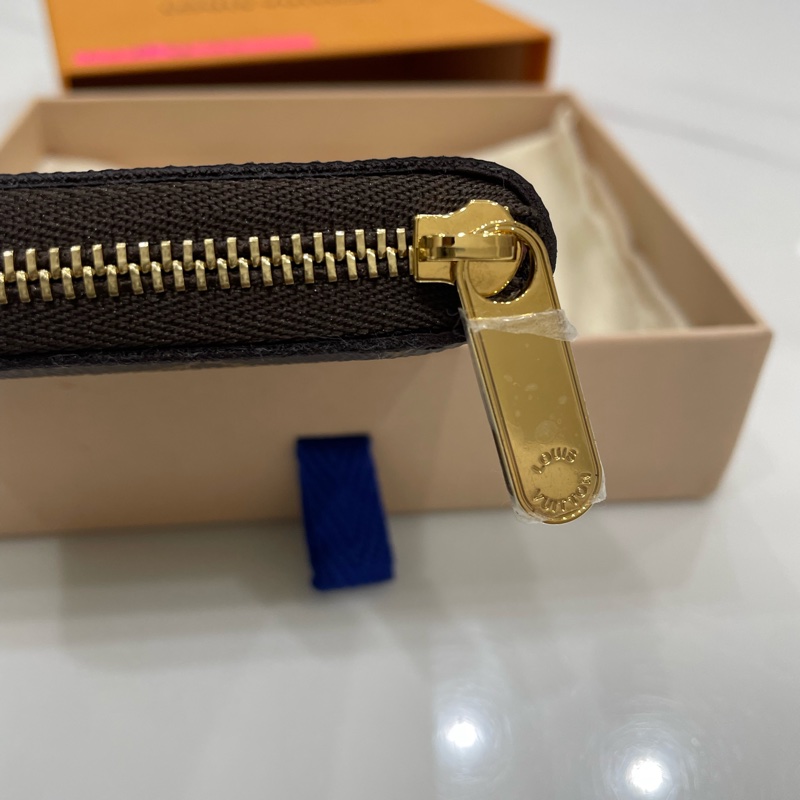 LV 拉鏈零錢包 M60067-2