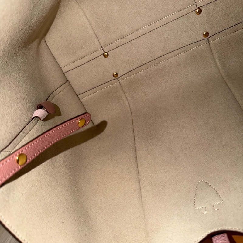 Tod’s Timeless乾燥玫瑰色 中號托特包 已低於行情價格，勿亂議價-25